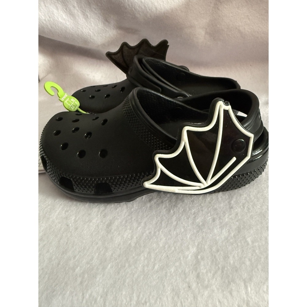 Crocs Classic Kids I am Bat Clog Black - US J1 New With Tags & Hanger Glow Bat